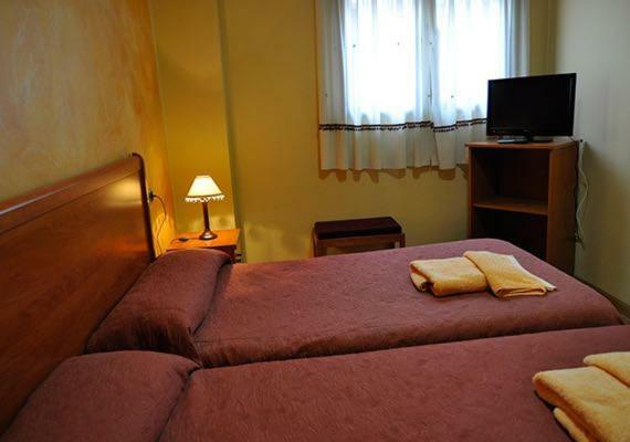 Hostal Puerta Del Valle La Cistérniga Exteriér fotografie