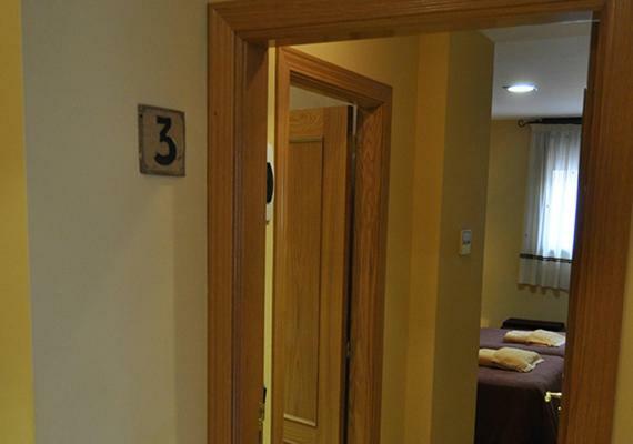 Hostal Puerta Del Valle La Cistérniga Exteriér fotografie